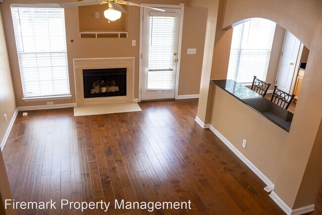 Building Photo - 3 br, 2 bath House - 755 Tulip Grove Rd #1301