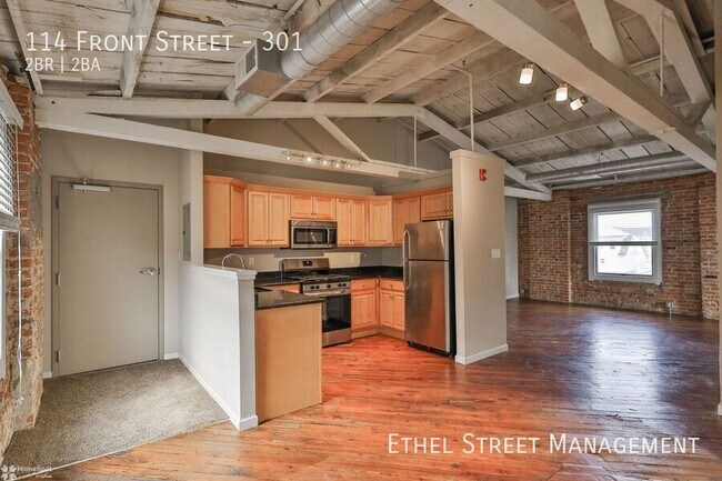 Building Photo - 114 Front St