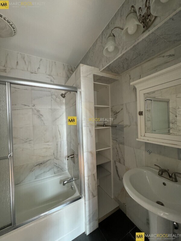Foto principal - 252 Newbury St