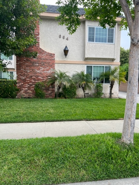 4-unit complex - 664 Lemar Park Dr