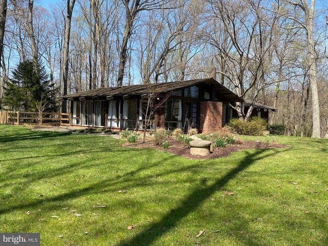 Building Photo - 2556 Vale Ridge Court