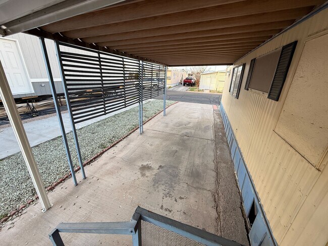 Foto del edificio - 3601 E Wyoming Ave