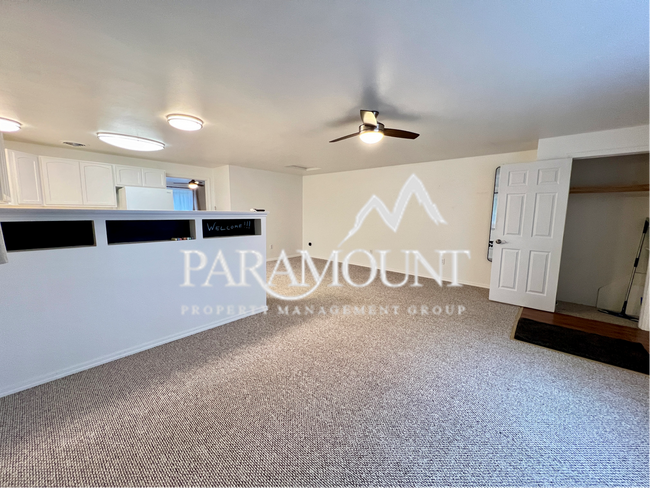 Building Photo - Charming Belfair Duplex Surrounded by Natu...
