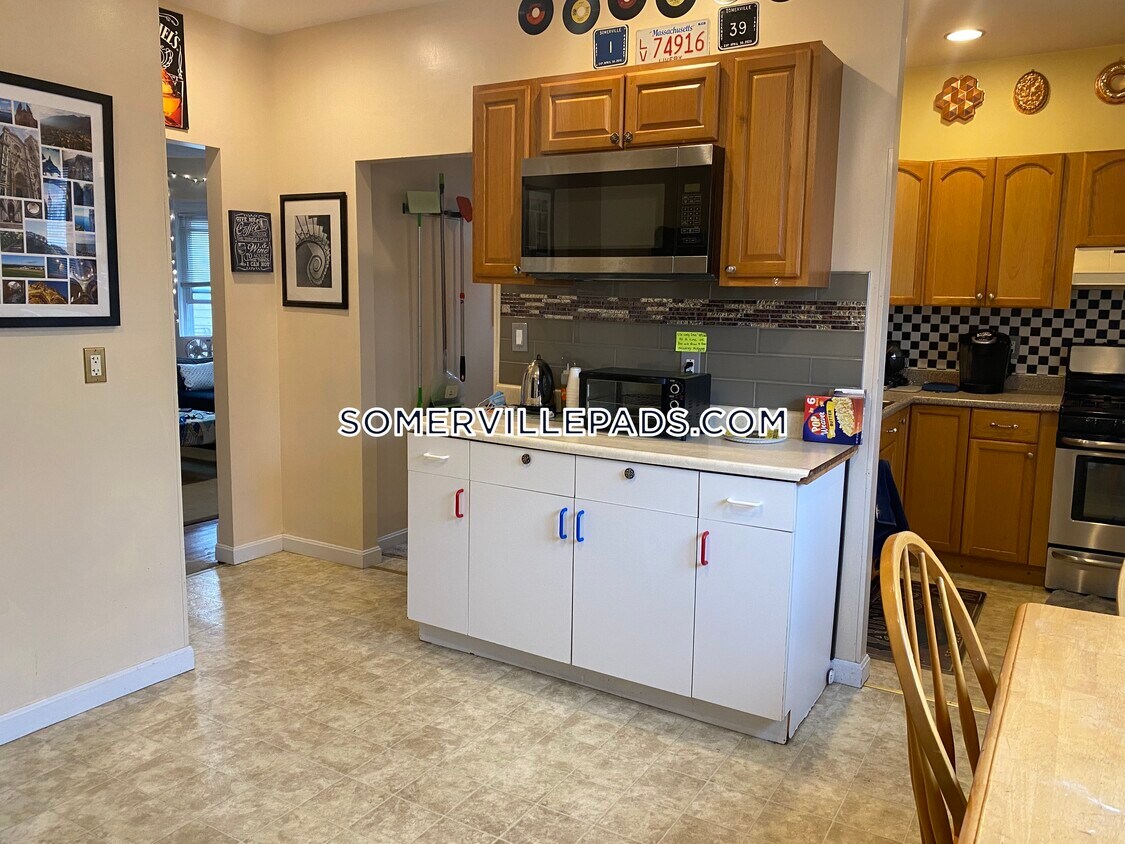 24 Packard Ave Unit 2, Somerville, MA 02144 Apartments in Somerville