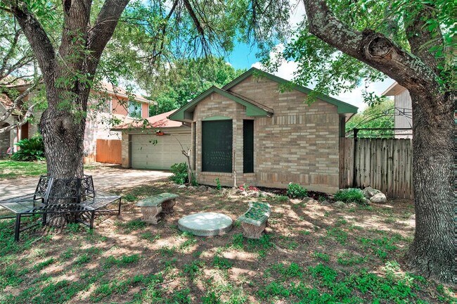 Building Photo - 14400 Levering St
