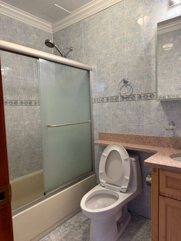 Building Photo - 120-01 20th Ave