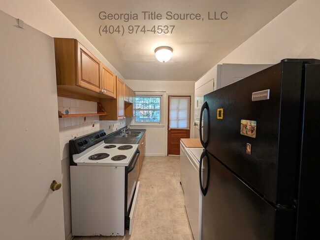 Foto del edificio - 211 Garden Ln