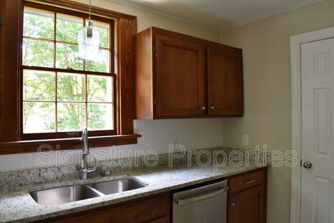 Foto del edificio - 8304 Michaels Rd