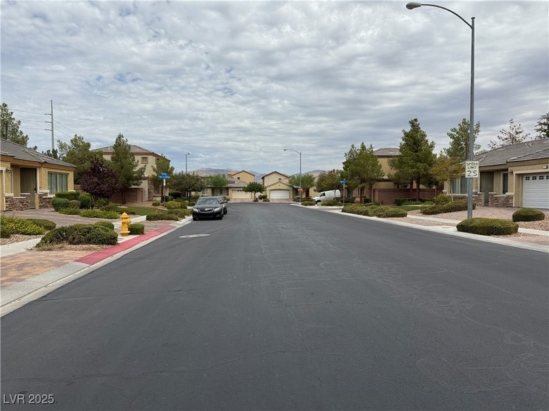 Building Photo - 5516 Greenley Gardens St