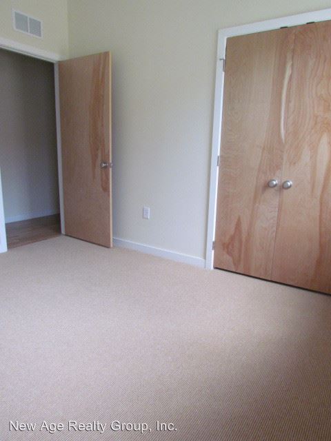 Foto del edificio - 326 N Sloan St