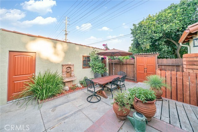 Building Photo - 5702 Camellia Ave