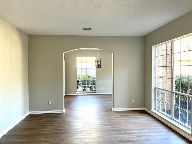 Foto del edificio - 11406 Bucks Bridge Ln