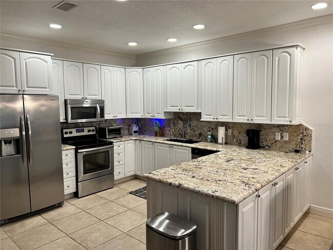 Building Photo - 123 Valencia Cir
