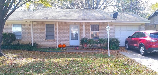 Photo - 3020 Montclair Pl House