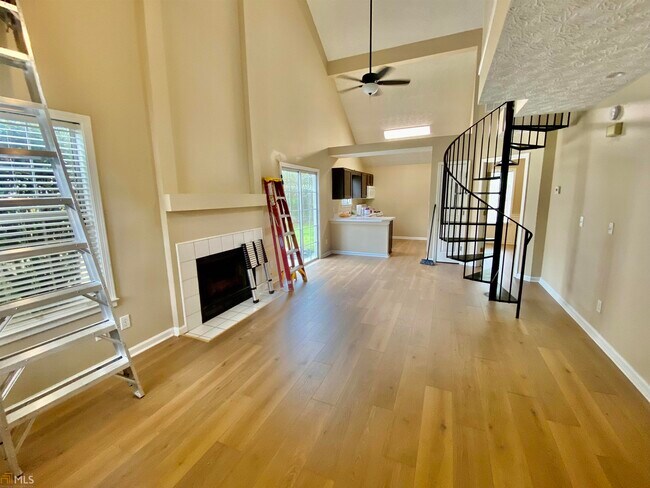 Building Photo - 2802 Pine Valley Way NW