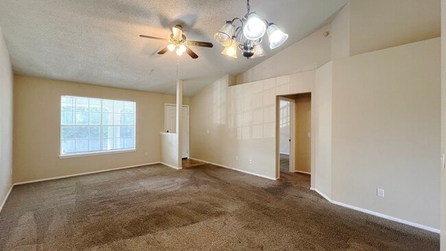 Building Photo - 164 Reserve Cir