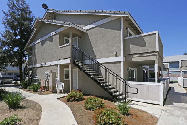 Building Photo - Willowbrook Apartments