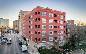 Building Photo - 4363 N Kenmore Ave