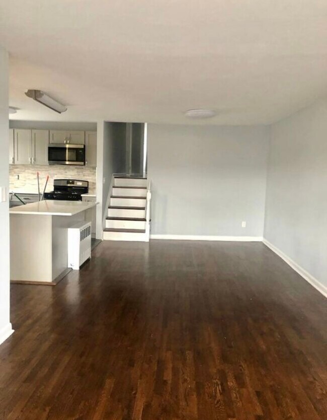 Foto del edificio - 954 E 85th St