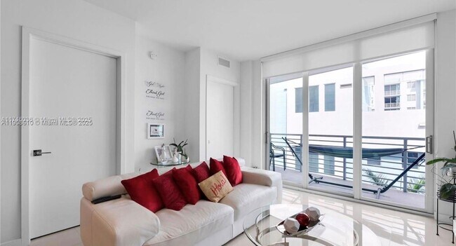 Foto del edificio - 7875 NW 107th Ave