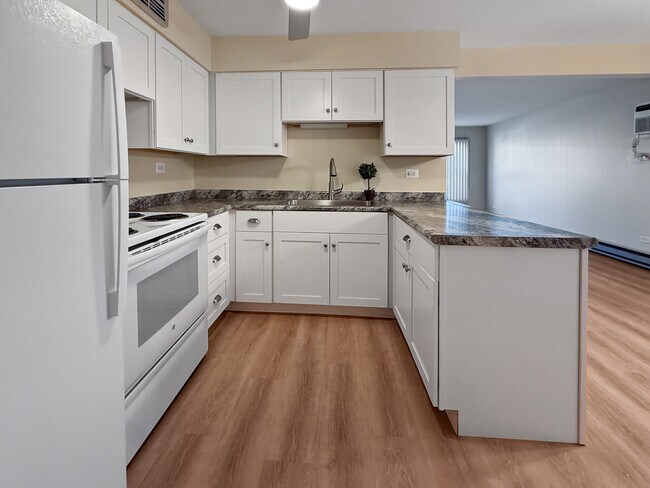 Foto del edificio - 2025 Maple Rd