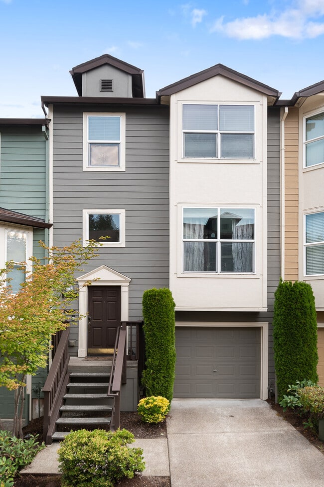 Building Photo - 13040 SW Caddy Pl