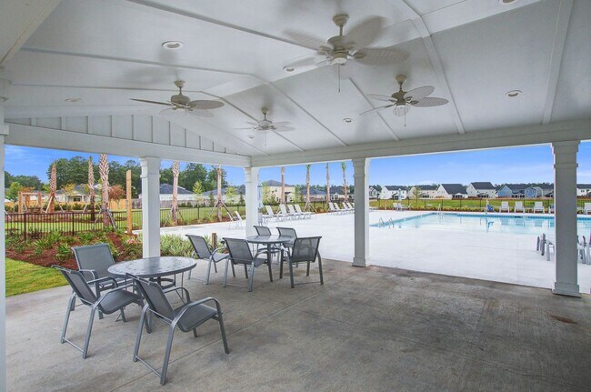 Foto del edificio - 423 Squire Pope Rd