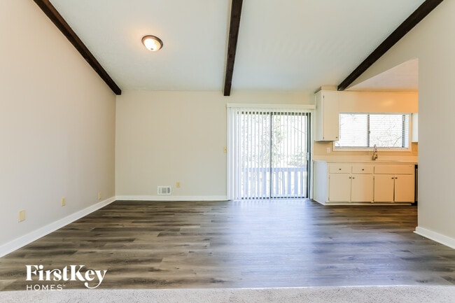 Building Photo - 365 Sea Holly Cir