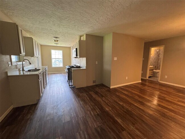 Foto del edificio - 5967 Southgood St