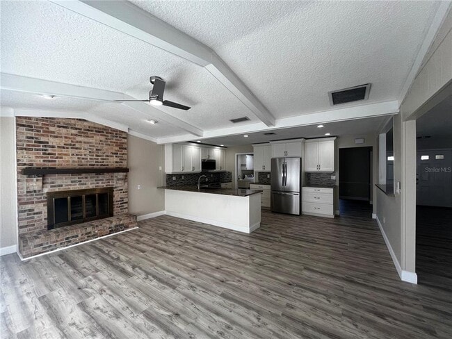 Building Photo - 1329 Medinah Ct