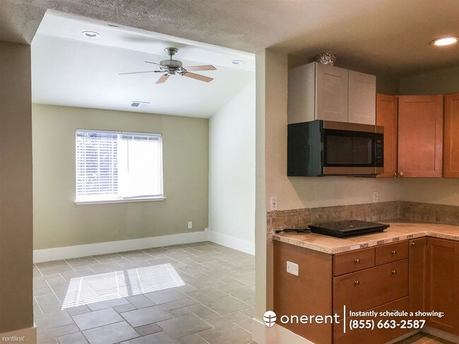 Foto del edificio - 2700 Cherry Ln