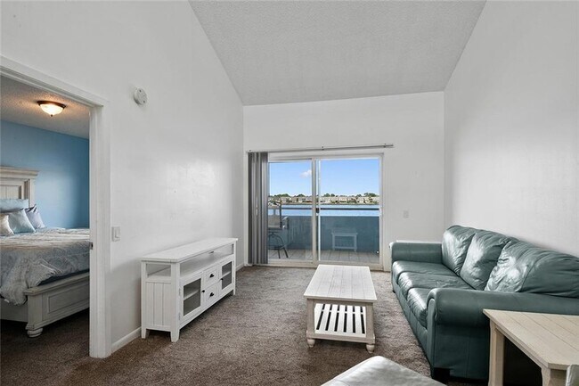 Foto del edificio - 1490 Harbor Dr