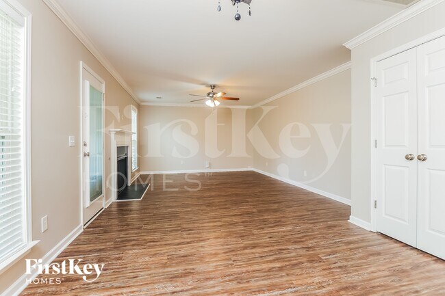 Foto del edificio - 9644 Kestevan Ct