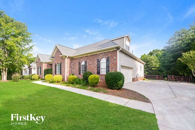 Building Photo - 201 Bethlehem Dr