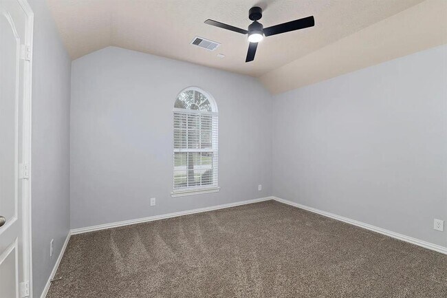 Building Photo - 16007 David Hill Ln