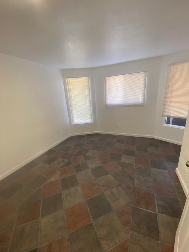 Building Photo - 5036 Lake Shastina Dr