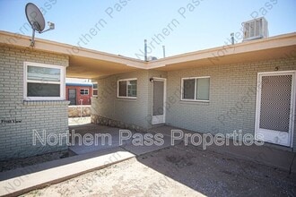 Building Photo - 1317 St Johns Dr