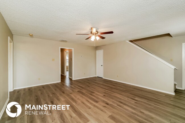 Foto del edificio - 5311 Peppermint Ln