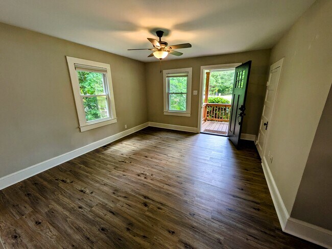 Living Room - 123 W Marion Rd