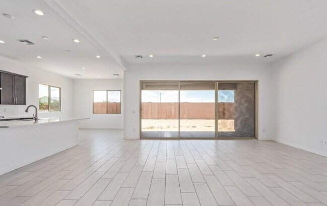 Foto del edificio - 24136 N 172nd Dr