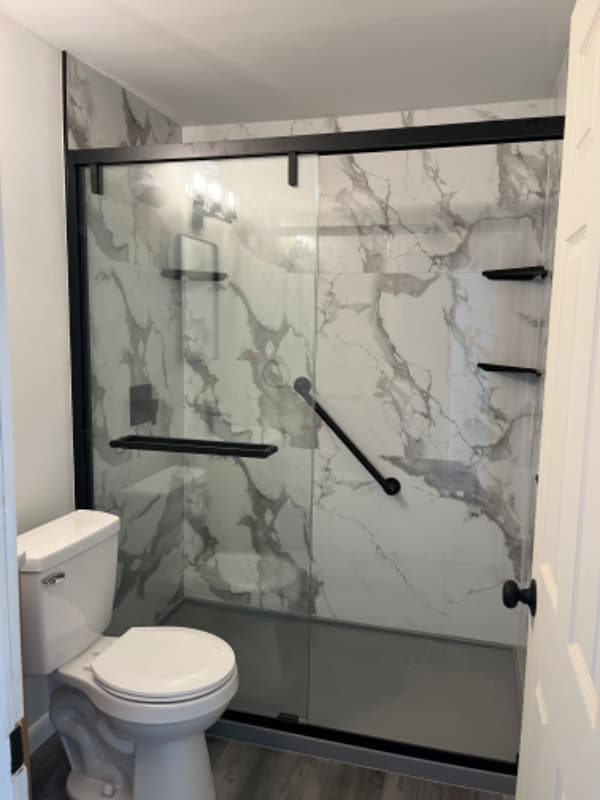 Building Photo - 337 St Lawrence Ave