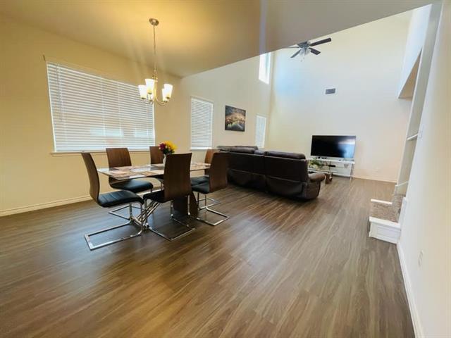 Building Photo - 2140 Miramar Dr