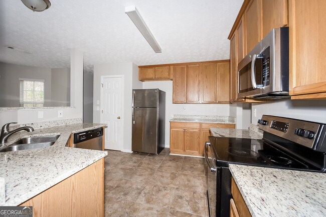 Building Photo - 70 Fairwoods Ct