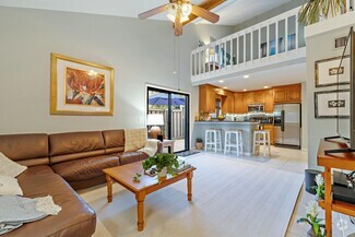 Building Photo - 433 N Cypress Dr