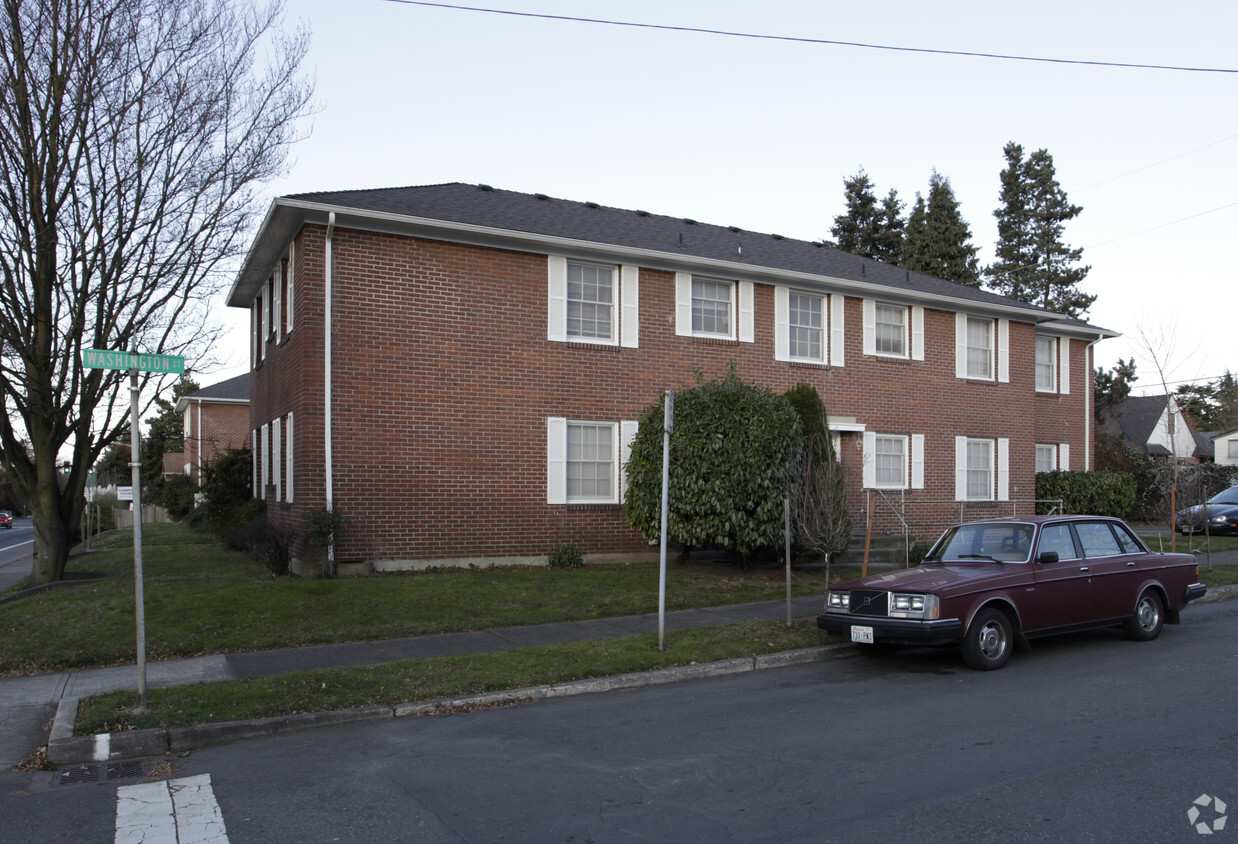 Foto del edificio - Campus Court Apartments