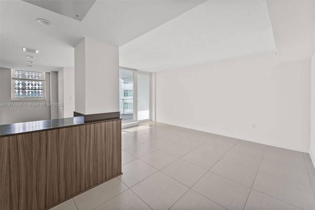 Foto del edificio - 910 West Ave