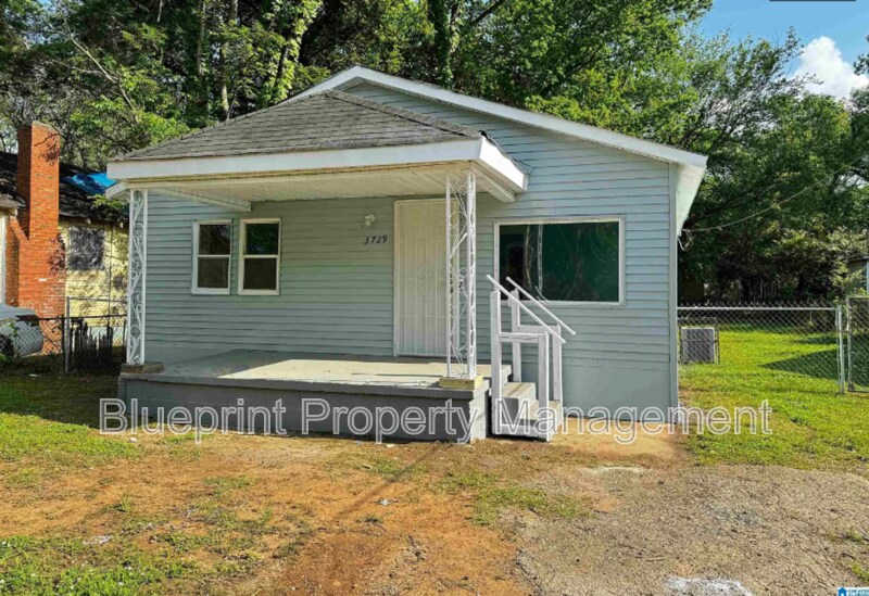 Foto principal - 3729 Pine Ave SW