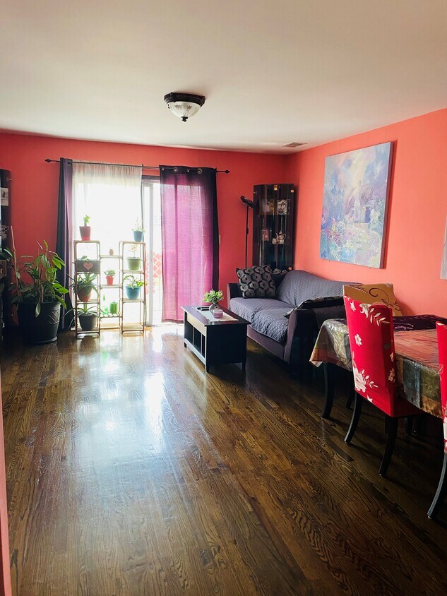 Foto principal - 905 Olive St