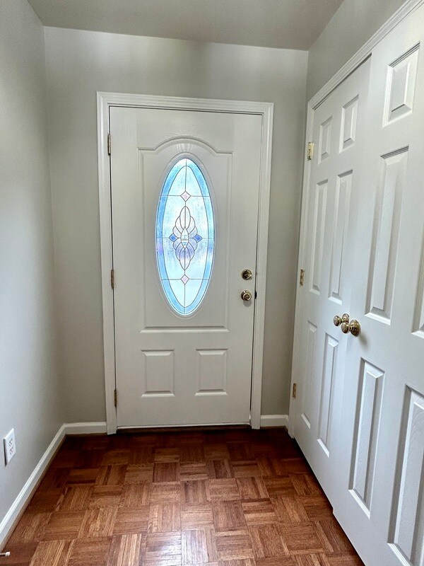 Foto del edificio - 9839 Treeside Ln