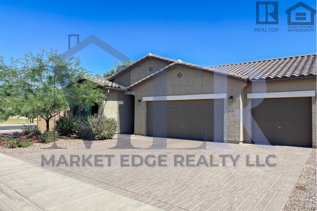 Foto del edificio - 3Bed/2Bath Home w/3 Car Gar in Casa Grande...